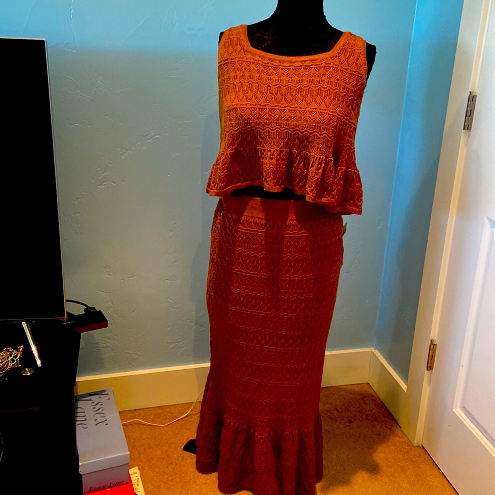 house of Harlow knit 2 piece set - with tags! size large -